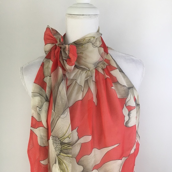 Zara Tops - Zara silk pussy bow tie sleeveless top flowers M